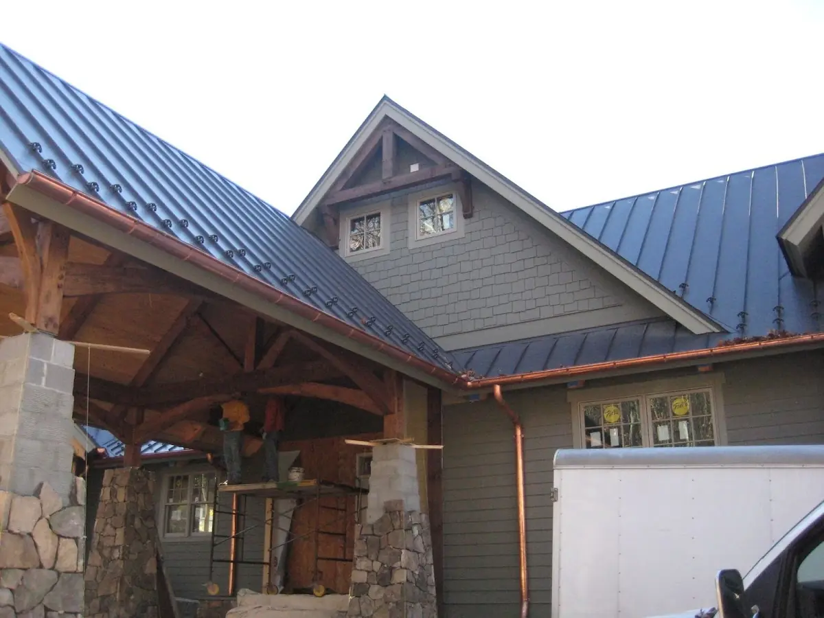 Craftsman Roofing team delivering quality roofing work in Columbia Lakes